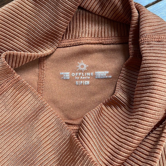 Offline by Aerie Hi-Rise Crossover Bike Short 7” in Apricot/Copper - Picture 4 of 5